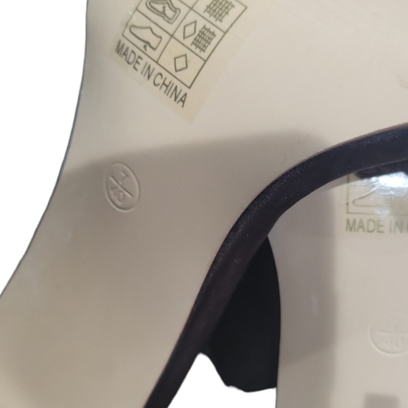 Nasty Gal Women's Satin Ruched Front Stiletto Heels Mules in Chocolate Satin 40 - Picture 8 of 8